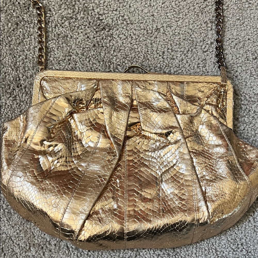 Luxurious Gold metallic Textured Clutch bag with Chain Strap - Picture 2 of 4
